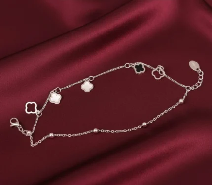 Silver clover charm anklet for women in Pakistan
