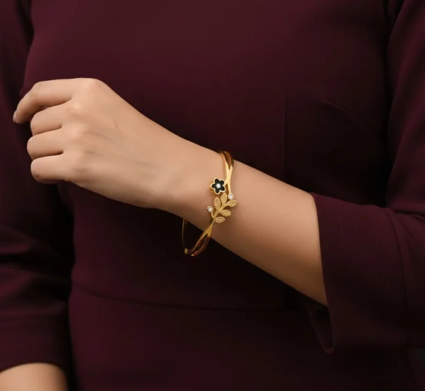 Gold plated floral leaf bangle for women in Pakistan